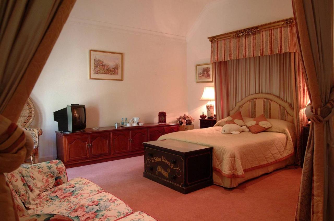 Esseborne Manor Hotel Hurstbourne Tarrant Bagian luar foto