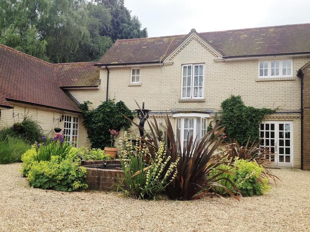 Esseborne Manor Hotel Hurstbourne Tarrant Bagian luar foto