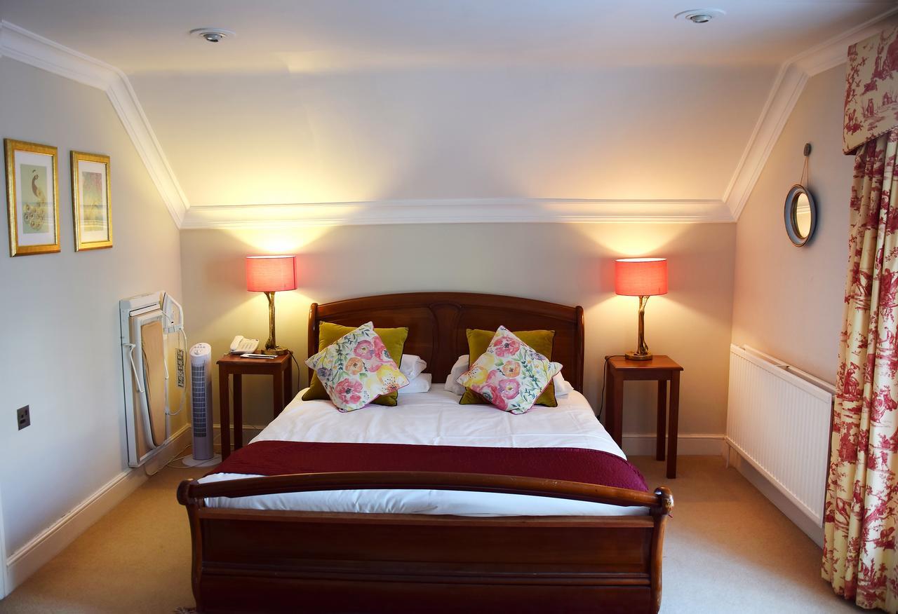 Esseborne Manor Hotel Hurstbourne Tarrant Bagian luar foto