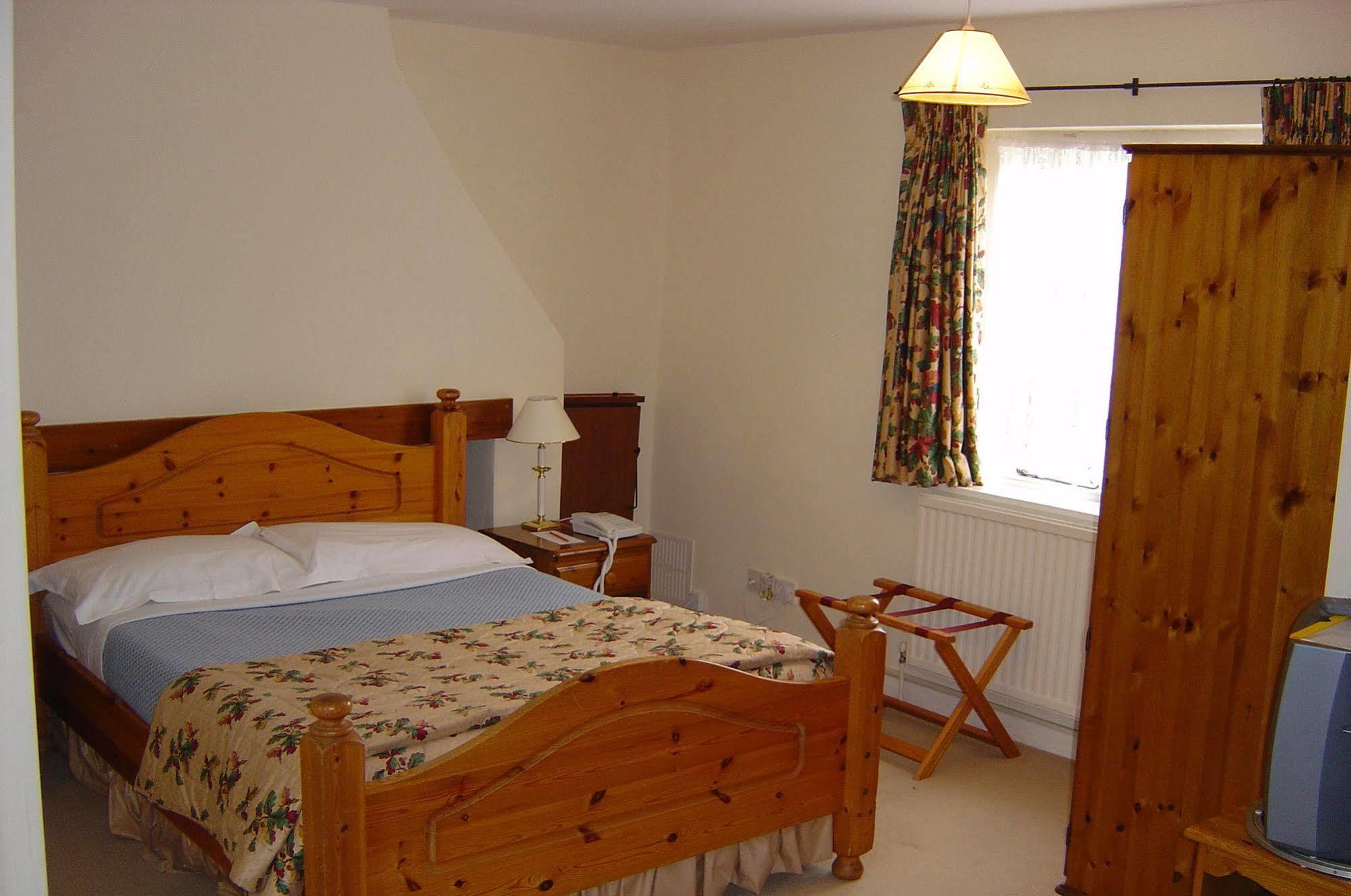 Esseborne Manor Hotel Hurstbourne Tarrant Bagian luar foto